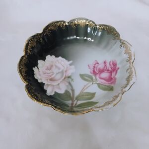 Vtg RC Malmaison Bavaria Rosenthal Rose Scalloped w Gold Gilt Scrolls Bowl